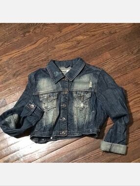 Dollhouse Brand Distressed Classic Denim Jean Jacket Size Small EUC Juniors